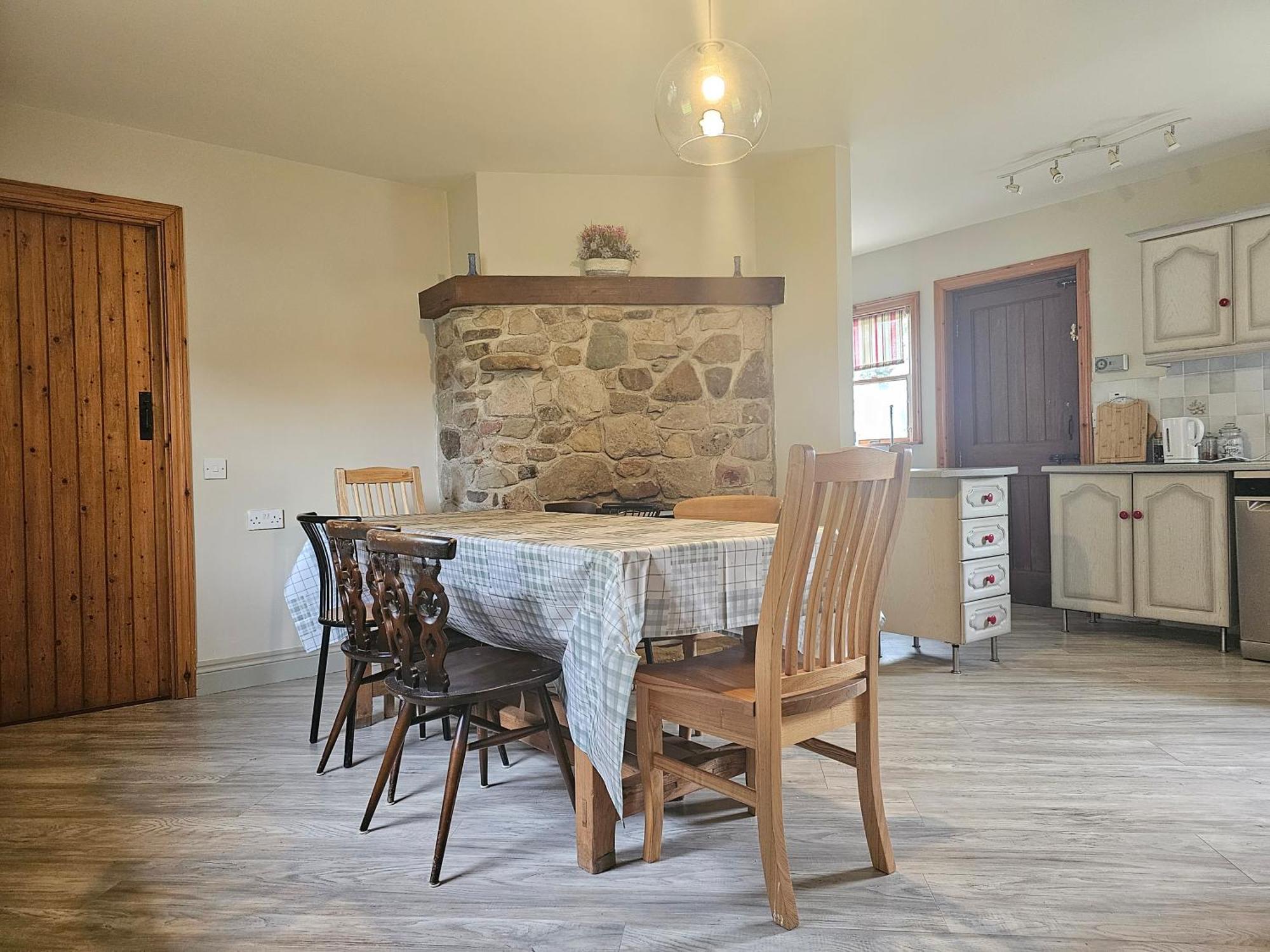 Longford Holiday Red Rose Self Catering Cottage Exterior foto